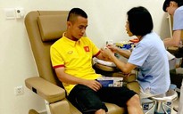 U.19 Việt Nam hí hửng khoe ảnh khám sức khỏe