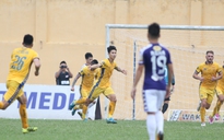 Vòng 9 V-League 2019: Đình Trọng bị đuổi, Hà Nội 'sa lầy' tại Thanh Hóa