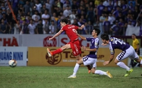 Vòng 16 V-League 2019: Hà Nội chia điểm với HAGL, TP.HCM vững ngôi đầu