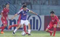 Dừng bước ở AFC Cup, Văn Quyết bị phạt nghỉ luôn hết V-League vì giẫm Đình Đồng