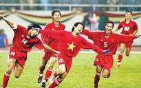 Văn Quyến: Biệt tài ‘sút không cần đà’ và màn hành hạ thủ môn Phan Văn Santos