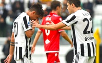 Juventus sống trong sợ hãi khi Dybala tức tưởi rời sân vì chấn thương