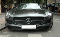 'Chiến mã' Mercedes SLS AMG GT Final Edition dạo phố Sài Gòn