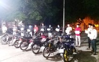 Quảng Nam: Nhóm 'quái xế' tụ tập đua xe trái phép trên cầu Giao Thủy