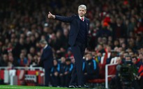 HLV Wenger kìm chế niềm vui của CĐV Arsenal