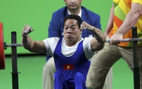 Tiền thưởng nóng cho HCV Paralympic Lê Văn Công bằng của Hoàng Xuân Vinh