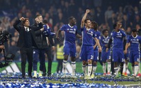 Fabregas lập công muộn trong ngày Chelsea mừng ngôi vô địch