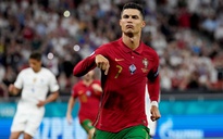 Tượng đài Cristiano Ronaldo không bao giờ cũ