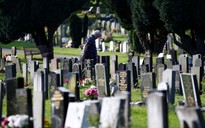 Nghĩa trang quá tải, chuyên gia đề nghị chôn cất dọc theo các con đường