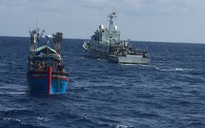 [VIDEO] Tàu Trung Quốc ngang nhiên chèn ép không cho cứu ngư dân Việt Nam
