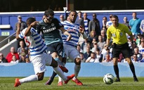 Fabregas lập công, Chelsea tái lập khoảng cách 7 điểm với Arsenal