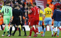 Crystal Palace phá hỏng tiệc chia tay Gerrard ở Anfield