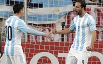Higuain lập công, Argentina hiên ngang vào tứ kết Copa America