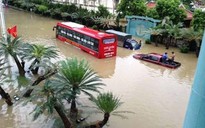 U.19 Việt Nam thoát chết trong cơn mưa ngập Quảng Ninh
