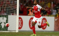 Walcott trở thành cầu thủ lãnh lương cao nhất Arsenal