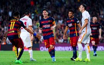 Messi thoát thẻ đỏ, Barcelona đè bẹp AS Roma