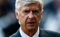 HLV Wenger và Arsenal bị chỉ trích là 'dối trá'