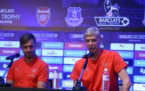 HLV Wenger: 'Chẳng cầu thủ nào đáng để tôi mua'