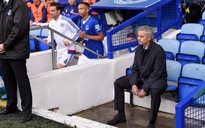 Chelsea thua trận, Mourinho văng tục với HLV Everton