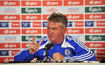 Chelsea chính thức bổ nhiệm Guus Hiddink làm HLV tạm quyền