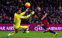Suarez lập hattrick, Barcelona đè bẹp Celta Vigo