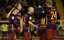 Messi lập hattrick trong ngày Barcelona lập kỷ lục mới