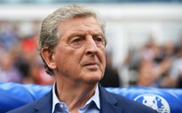 Hodgson lại có một cơn đau đầu mới