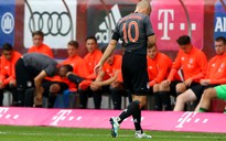 Robben lại chấn thương trong trận đấu ra mắt của HLV Ancelotti
