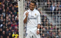 Ronaldo điệu đà khoe dáng sau trận Siêu kinh điển
