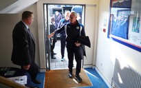 Ranieri, nạn nhân mới nhất của 'lời nguyền' với các HLV vô địch Premier League