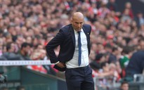 Zidane thừa nhận vị trí của ông ở Real Madrid không đảm bảo