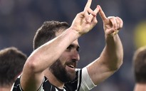 Higuain hồi sinh, Juventus thẳng tiến tới ngôi vương Serie A