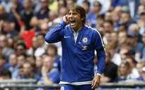 HLV Conte nổi nóng khi được hỏi về chính sách chuyển nhượng của Chelsea