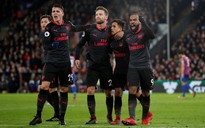 Arsenal 'tặng quà' cho HLV Wenger