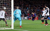 Suarez đưa Barcelona tiến gần đến chung kết Cúp Nhà vua