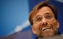 HLV Klopp 'năn nỉ" CĐV Liverpool đừng gây chuyện trong trận đấu với AS Roma