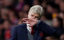 HLV Wenger rất buồn khi Arsenal bị loại ở bán kết Europa League