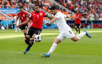 Uruguay thắng nhọc dù Ai Cập 'chấp' Salah