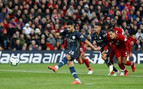 Mahrez 'giúp' Liverpool tránh khỏi trận thua trước Man City