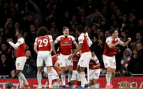 Lội ngược dòng hạ Leicester, Arsenal có trận thắng thứ 10 liên tiếp