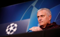 HLV Mourinho nói với cầu thủ M.U: 'Nếu không chịu nổi áp lực, tốt nhất nên ở nhà xem TV'