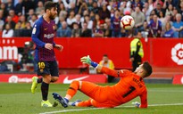 Messi lập hattrick thứ 50 trong sự nghiệp giúp Barcelona hạ Sevilla