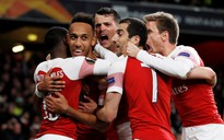 Arsenal lội ngược dòng thắng Valencia, Chelsea hòa trên sân Frankfurt