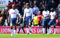 Chơi với 9 người, Tottenham thất bại trên sân Bournemouth