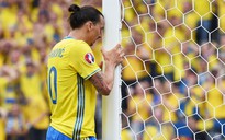 Ibrahimovic bị chế giễu trong ngày Thụy Điển cán mốc tồi tệ
