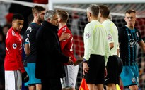 Mourinho: 'Chấn thương và trọng tài đã hại M.U'