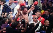 Pacquiao hạ bệ võ sĩ bất bại Mỹ để đoạt đai vô địch hạng bán trung thế giới