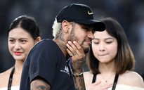 PSG lại gặp rắc rối vì để CĐV công kích Neymar