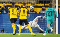 Champions League: Dortmund bỏ lỡ quả phạt 11m, Barcelona thoát thua