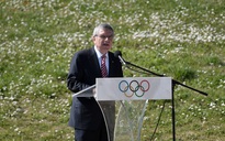 Chủ tịch IOC 'hối hận' vì không hủy Olympic 2020